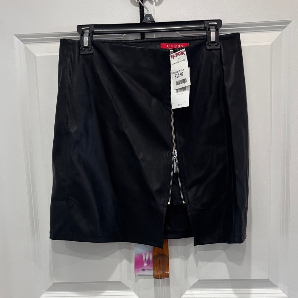 GUESS Black Mini Skirt with Front Zipper